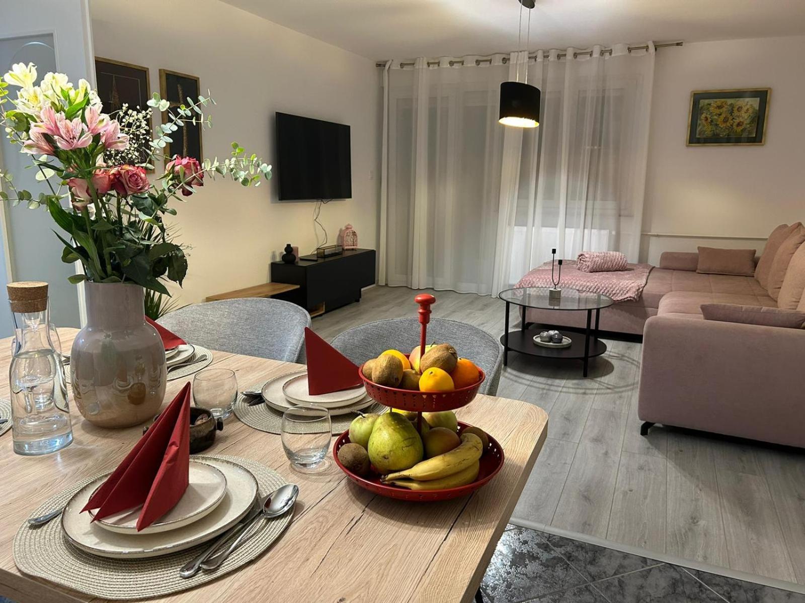 Nastasija Apartment Ösek Dış mekan fotoğraf